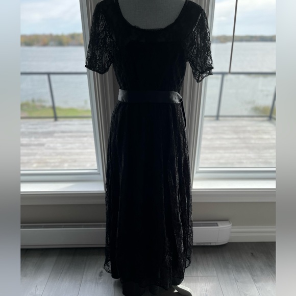 Miss Dior Lingerie - Picture 1 of 7